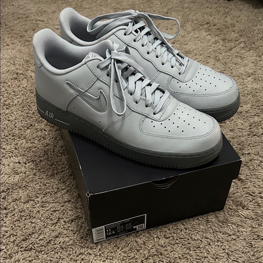 Nike Air Force 1 Jewel size 11